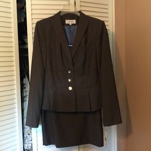 Calvin Klein Business skirt suit